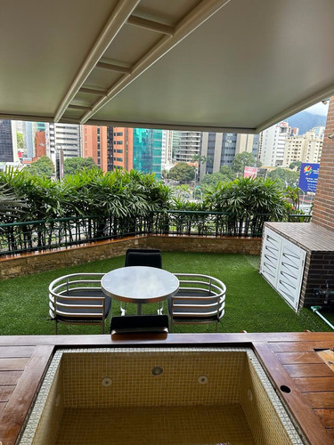 Cgi + Luxury Caracas Ofrece En Alquiler, Moderno Apartamento En Las Mercedes