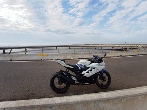 Imagen 10 de 15 de Yamaha R15