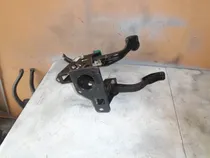 Comprar Vendo Pedal De Freno Y Cloch De Vokswagen Jetta Año 2001