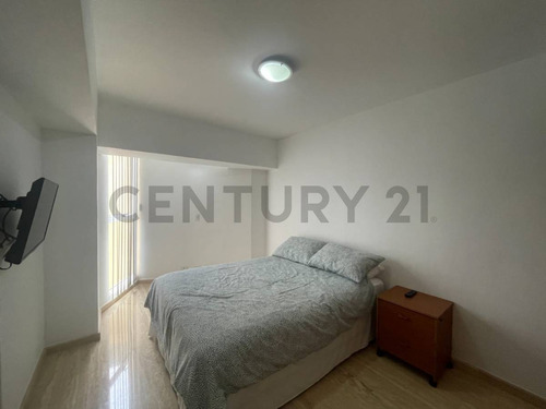 En Venta Apartamento Ph Remodelado En C.r Marina Mar