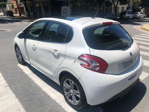 Peugeot 208 Feline Pack Cuir 2013 Gpdevoto