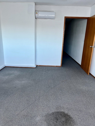Imagen 8 de 15 de Torre De Los Profesionales Vende Con Renta.-