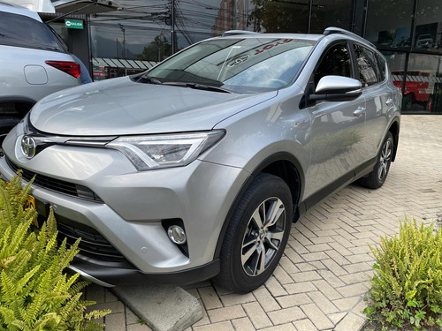 Toyota RAV4 2.0 Street | TuCarro