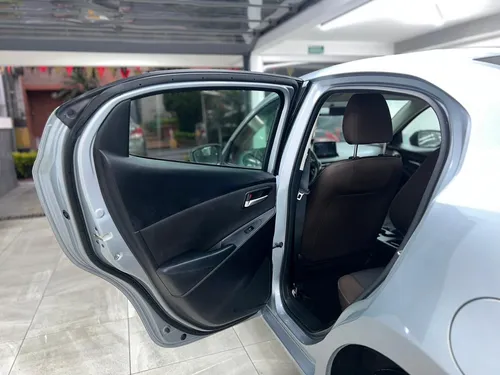 Mazda 2 Touring AT 2022