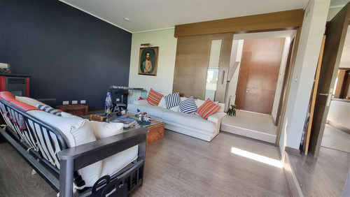 Casa En Venta De 4 Dorm. En Colina Chicureo