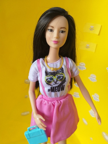 Barbie Fashionistas Kitty Dress, #meow Asiática, Lea 90 Arco (Usado)