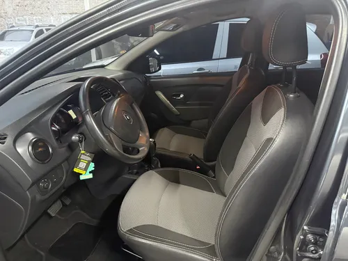 Renault Logan 1.6 Privilege / Intens