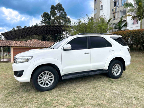 Toyota Fortuner 3.0 Sr5 163 hp