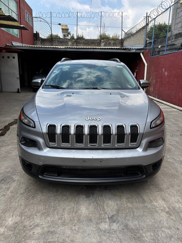 Jeep Cherokee Latitude 4x2 Queroseno Cherokee Latitude 4x 2