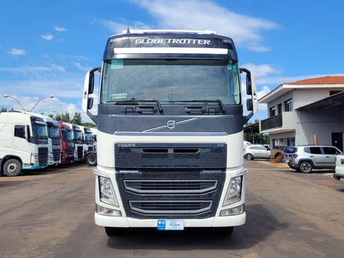 Volvo Fh 460 6x2 Ano 2020/21 Globetrotter I-shift