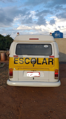 Imagem 3 de 3 de Kombi Escolar 2013