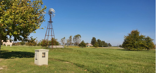 Oportunidad - Lote En Barrio La Reserva Escondida , Area 60, Sup. 2478 M2, Enorme. (como Si Fueran 4 Lotes De 600 M2, Pero Es Uno Solo)