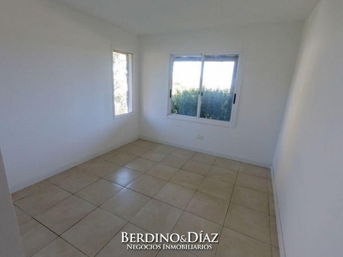 Casa - Solanas 4 Dormitorios , Vista Al Mar.- Ref: 629