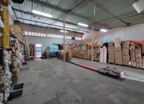 Imagen 6 de 13 de Josè Ravelo 0414-3702803 Alq.local En Sabana Grande 22-23169