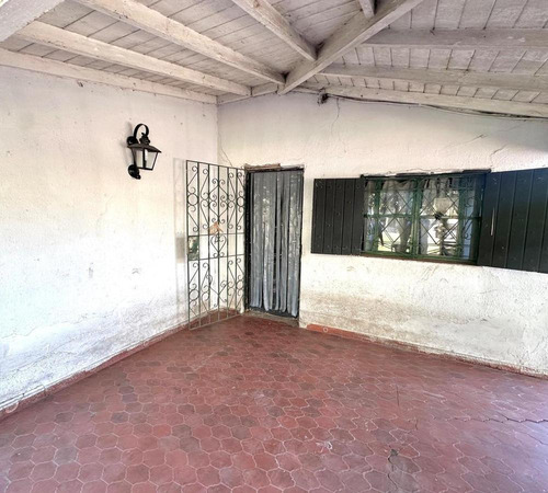 Casa Quinta Con Lote 4 Ambientes Con Amplio Parque Ezpeleta