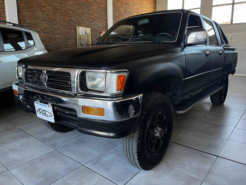 Imagen 2 de 10 de Toyota Hilux 1998 2.8 D/cab 4x4 D Sr5