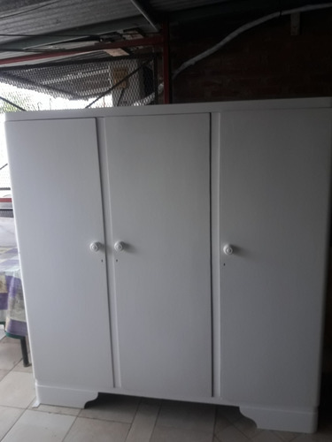 Vendo Ropero Totalmente Laqueado Blanco Es Desmontable Se Pu