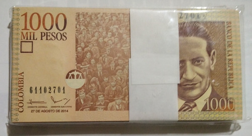 Imagen 1 de 2 de Fajo De Billetes Colombianos De 1000 Pesos Año 2014