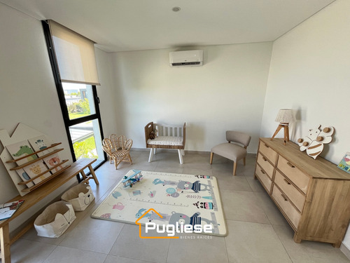 Casa De Diseño En Venta En Ceibos Puertos Con Galeria Y Pileta