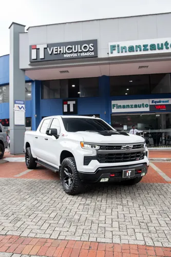 Chevrolet Silverado 5.3 Z71 4X4 At