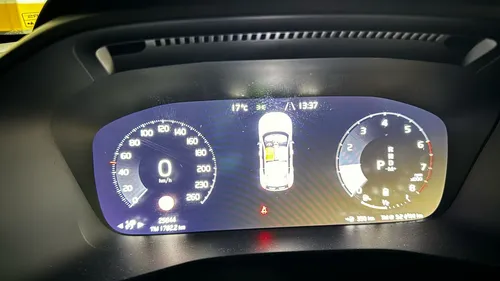 Volvo XC40 B5 R-Design