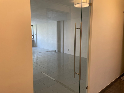 Imagen 2 de 3 de Local En Quinto Piso - Polanco