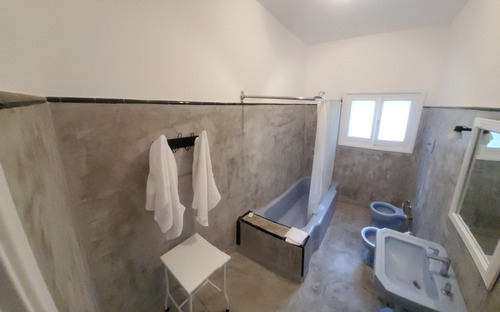 Imagen 6 de 11 de Casa Quinta En Hermoso Lugar, Bosque Propio 8 Hectareas, Zona Rural, Camino Asfaltado, Seguridad Priv. A 500mts Del Río. Se Puede Alquilar Por 15ena O Mes Durante El Verano. Cómodo Para 8 Personas.