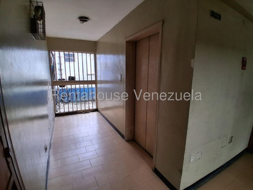 Yoselin Cabesas Vende Apartamento En Cabudare 25-22034 Yc