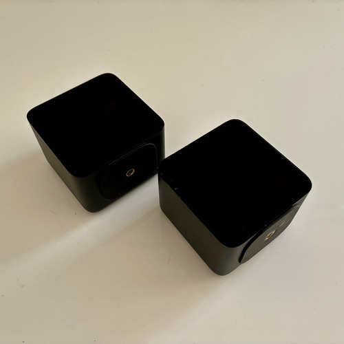 Kit Com 2 Base Stations Htc Vive 1.0 Para Realidade Virtual Preto (Usado)