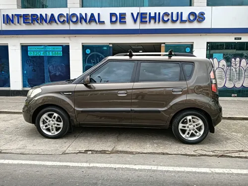 Kia Soul SOUL LX MT