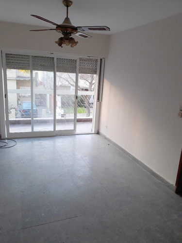 Imagen 10 de 10 de Departamento De 3 Amb Balcón Y Patio Al Fte En Villa Luro