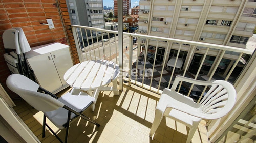 Imagen 3 de 16 de Oportunidad Con Vista Al Puerto !!!