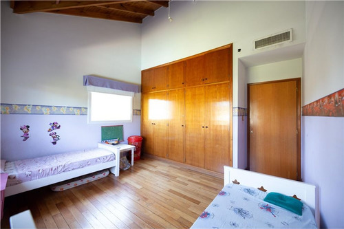 Alquiler Casa 6 Amb. Barrio Barrancas De San Jose