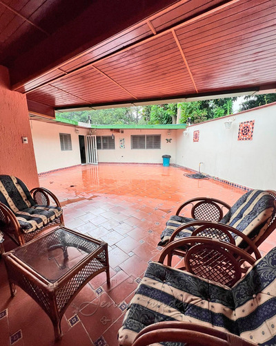 En Venta Hermosa Casa En Urb. Privada Bosque Monique, El Castaño Maracay Aragua