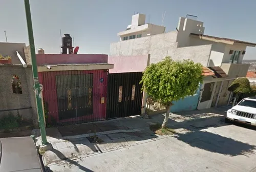 Sk17 Hermosa Casa En Venta, En Excelente Estado Ideal Para Iniciar Tu Patrimonio En La Ermita Leon Gto, Pago Accesible En 2 Exhibiciones, Solo Recursos Propios. No Infonavit