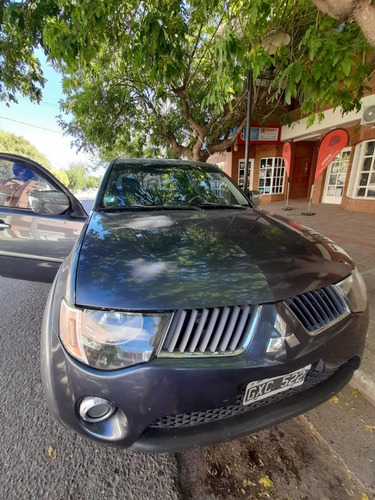 Mitsubishi L-200