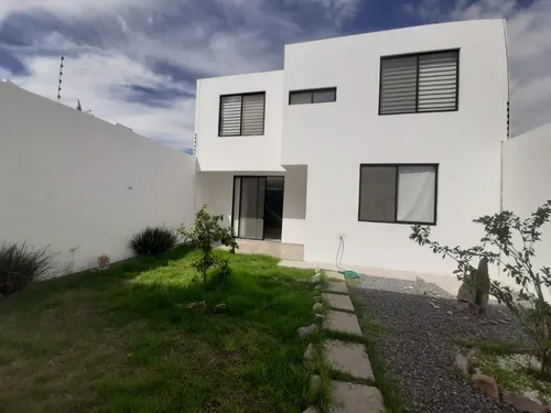 Estrena Residencia De Autor En Cumbres Del Lago, Jardín, 3 Recs, Tina, Cto Serv