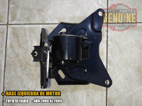 Base De Motor Izquierda De Toyota Yaris Sincronico 06 2010