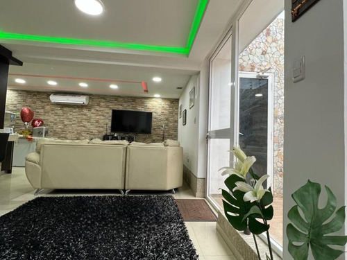 Amplia Y Moderna Casa En Coral Garden, Sabanamar, Isla De Margarita