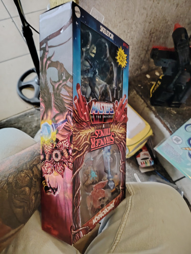 Master Of The Universe Stranger Things Demogorgon & Skeletor (Usado)