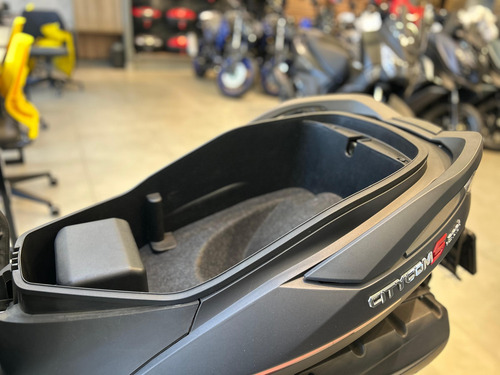Citycom S 300i Cbs - 2024 - 5.720km - $24.990 - Clj