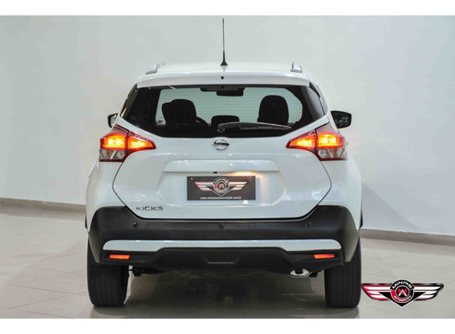 Nissan Kicks 1.6 16V FLEXSTART SV 4P XTRONIC