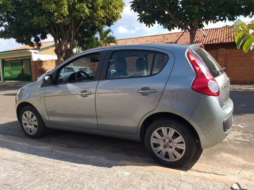 Fiat Palio Essence 1.6 - Prata - 4 Portas