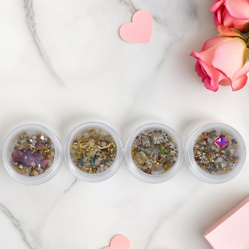 4 Cajas De Colgantes Para Uñas: Decoración De Uñas Mixta Par
