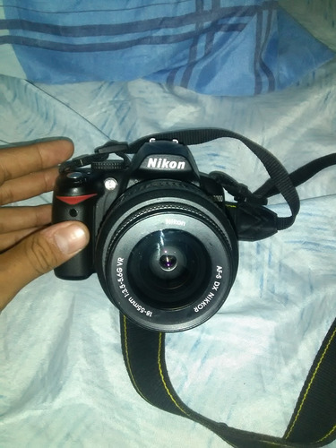 Nikon D 3000