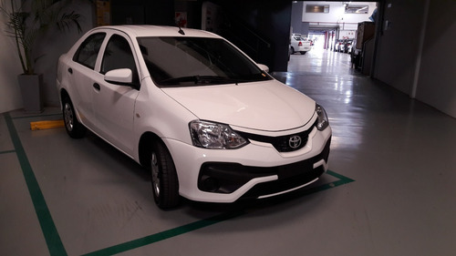 Toyota Etios 1.5 X Sedán 4p 2021 0km