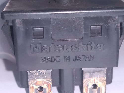 Swich Agx226 / 16a 250v Ac / 6a 30v / 16 (4)a 250v / 401 15v (Usado)