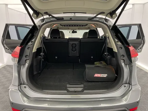 Nissan X-Trail 2.5 Exclusive 4x4