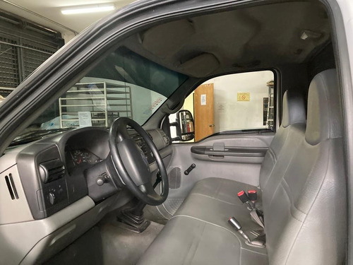 Imagen 6 de 8 de Ford F-3500 Triton Cava