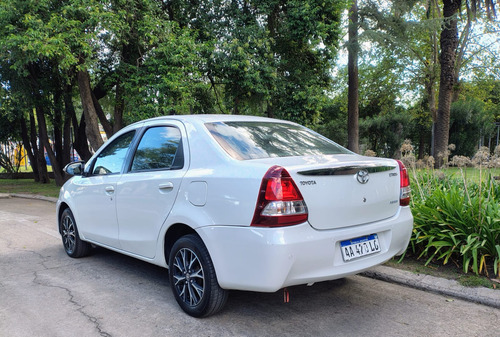 Toyota Etios 1.5 Platinum 4 p